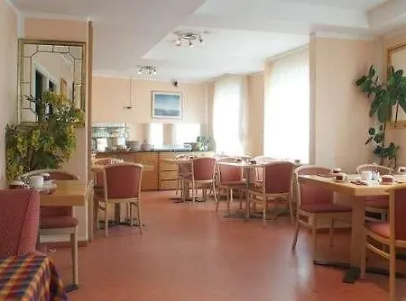 Mack Hotel 2*